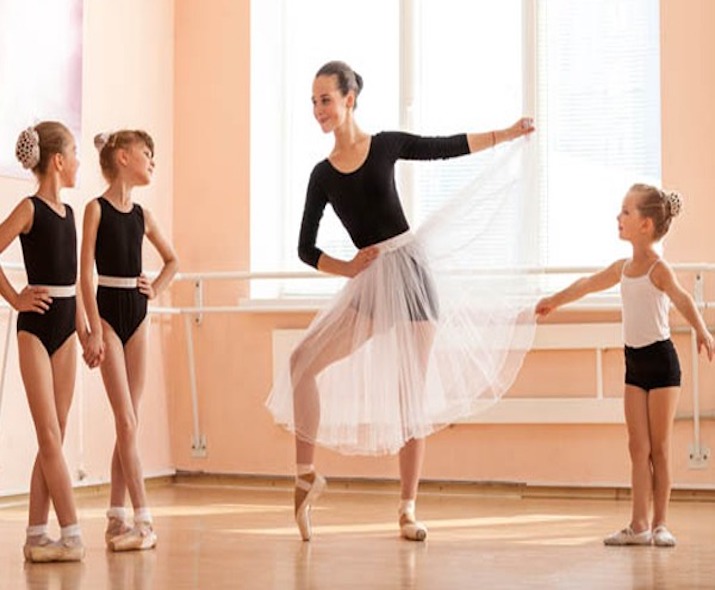 Ballet Level 2 (8 yrs +)